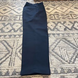 Perry Ellis men’s dress slack with cuff. 33x32